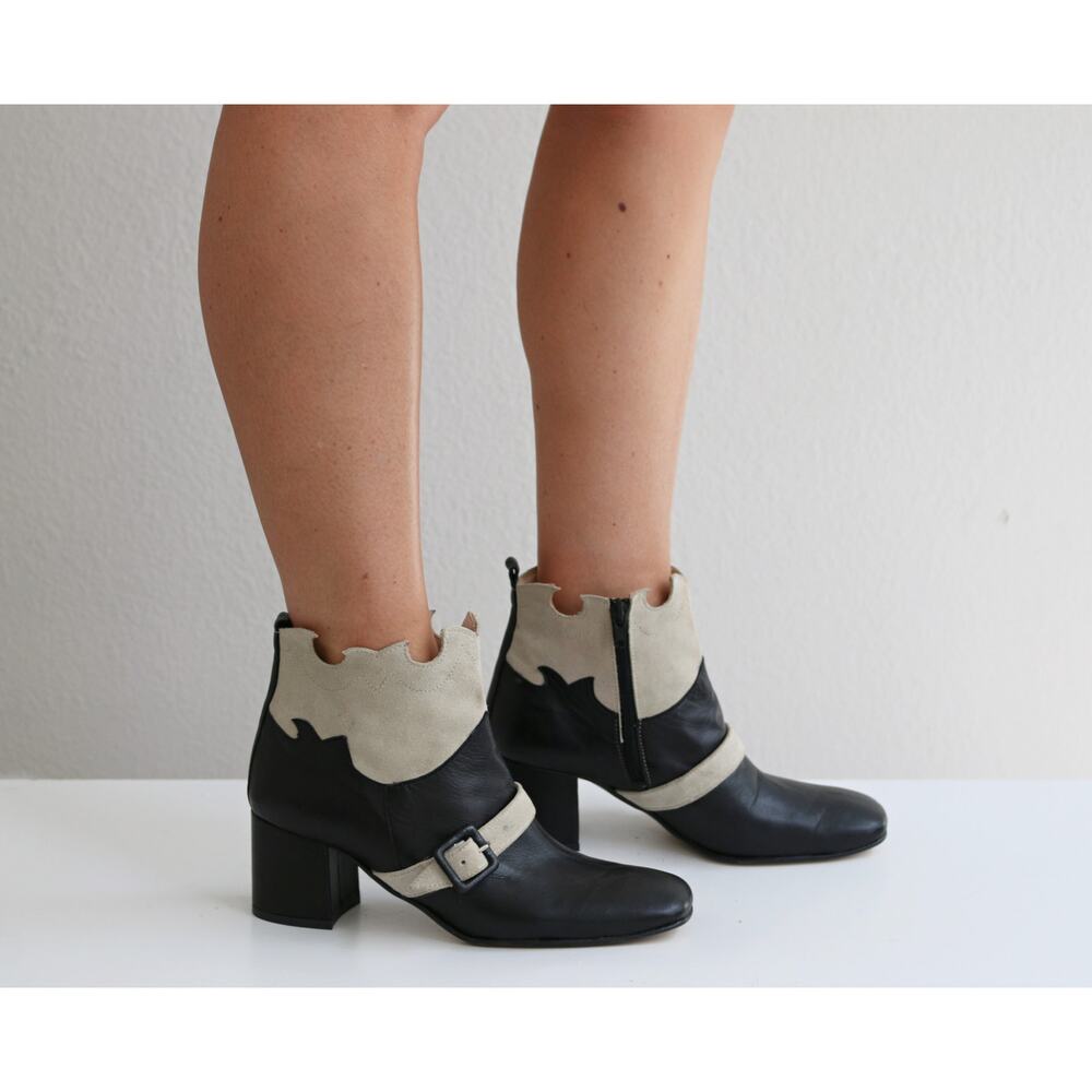 Italian Suede & Leather Ankle Boots in Women's size 7-1/2 (7.5) Short Flame